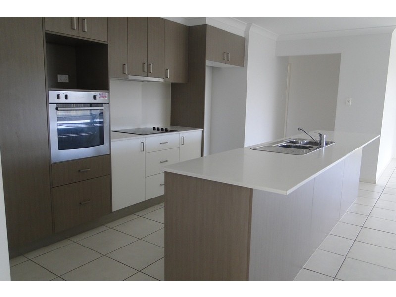 12 Wentworth Place, Glen Eden QLD 4680