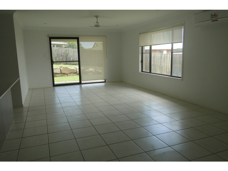 12 Wentworth Place, Glen Eden QLD 4680