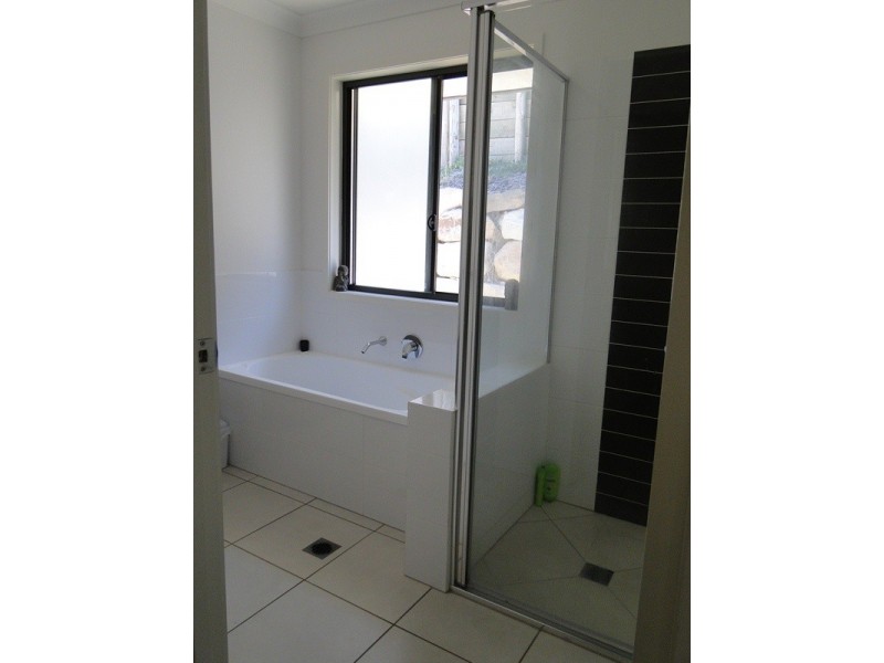 12 Wentworth Place, Glen Eden QLD 4680