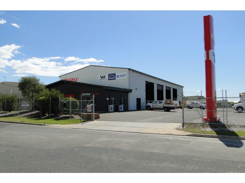 3 McCabe Street, West Gladstone QLD 4680