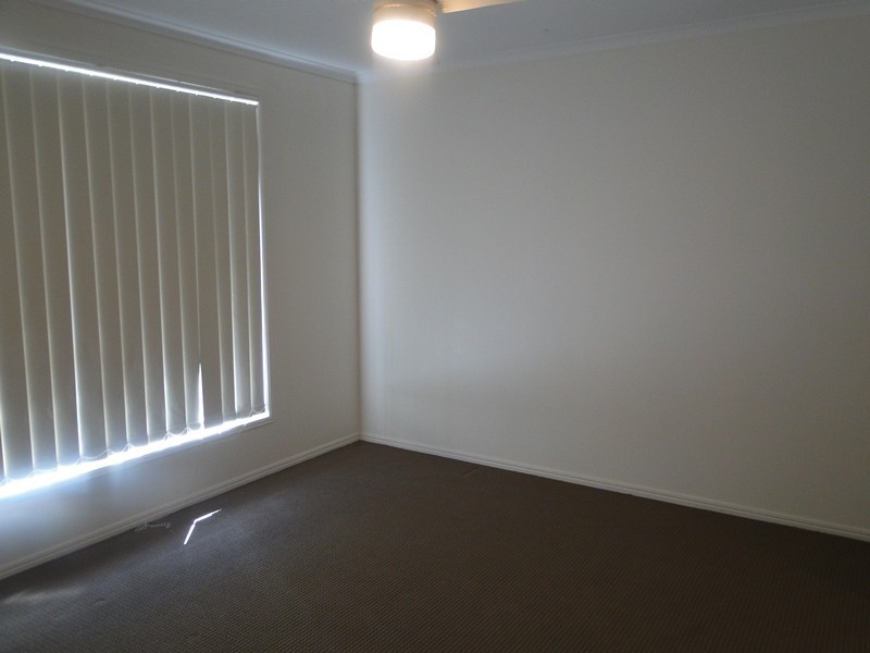 1 WICKS STREET, New Auckland QLD 4680