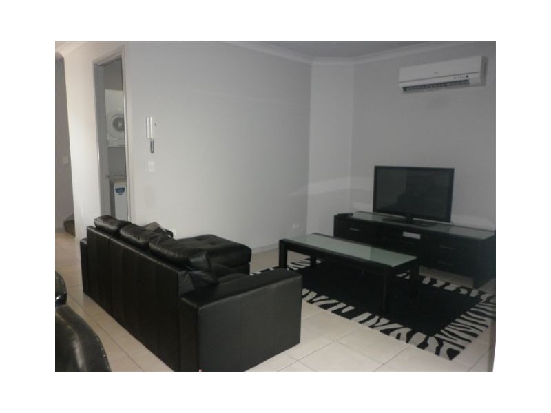 4/14 FOWLER STREET, West Gladstone QLD 4680