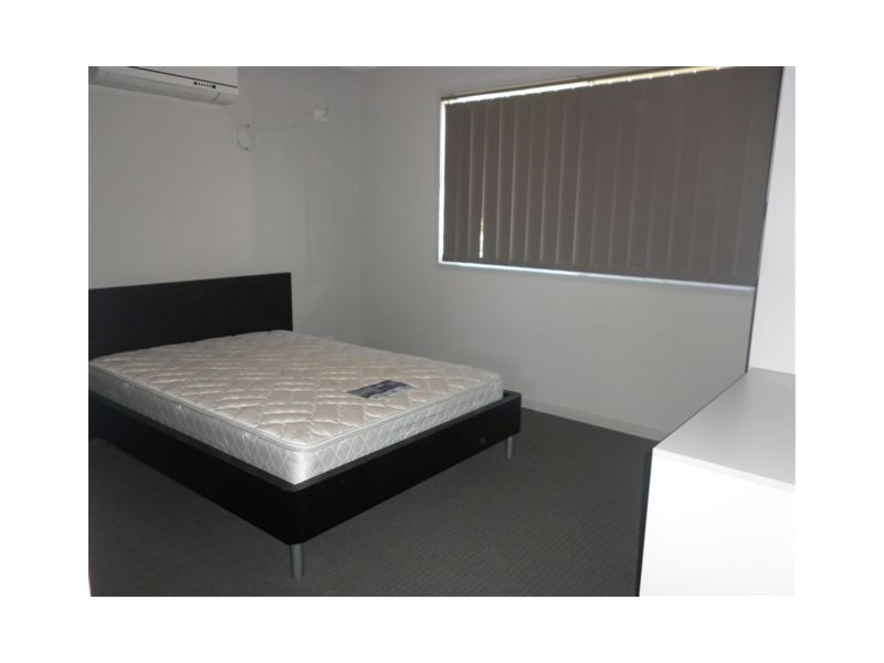 4/14 FOWLER STREET, West Gladstone QLD 4680