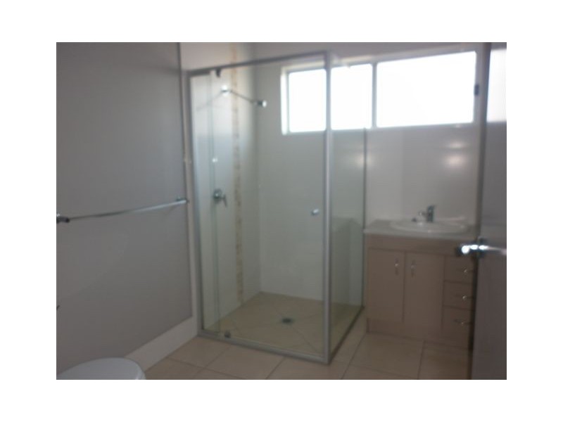 4/14 FOWLER STREET, West Gladstone QLD 4680