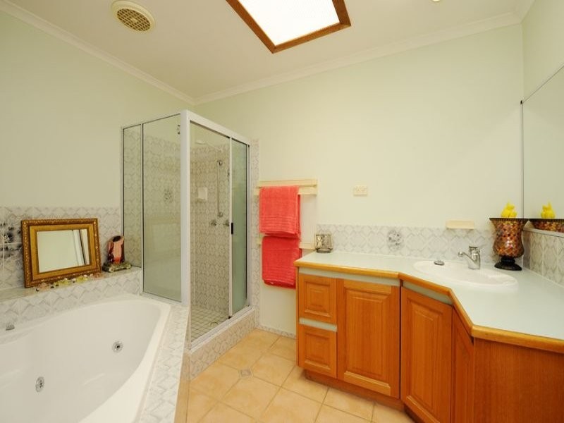 2 McIver Road, Clinton QLD 4680