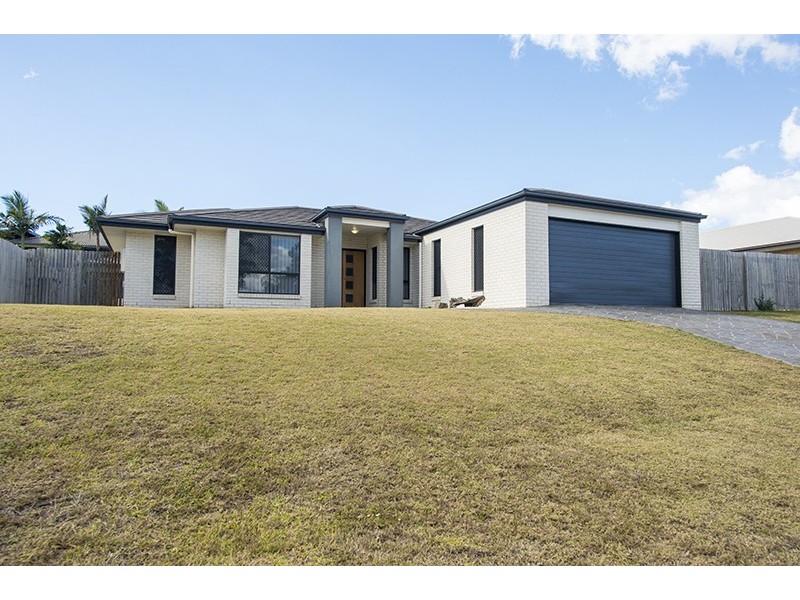 33 Dean Street, Glen Eden QLD 4680