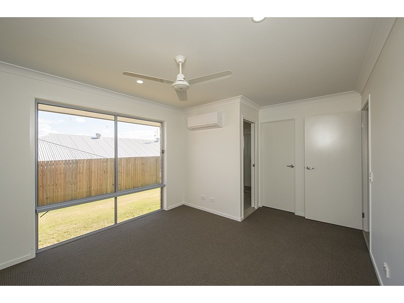 11 Greengard Place, Kirkwood QLD 4680