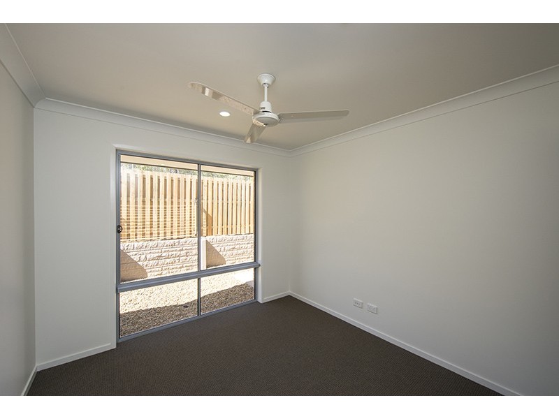 11 Greengard Place, Kirkwood QLD 4680