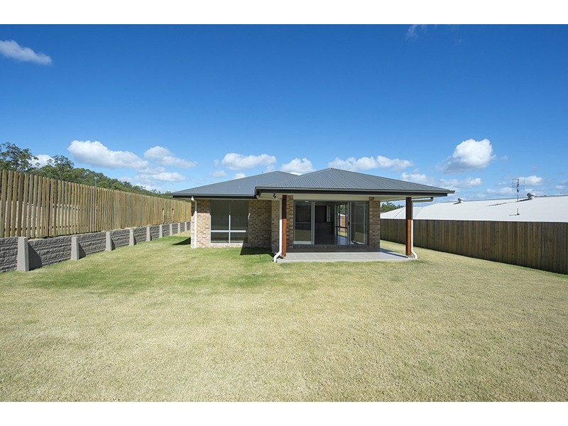 11 Greengard Place, Kirkwood QLD 4680