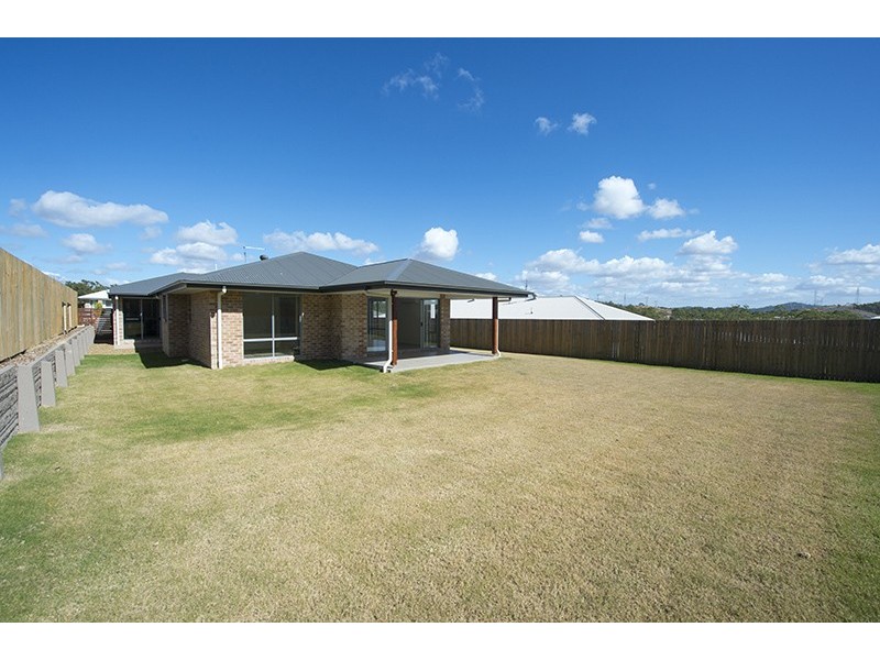 11 Greengard Place, Kirkwood QLD 4680