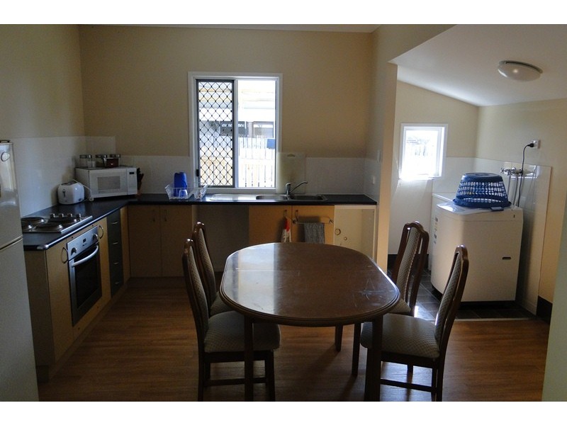 8 Buller Street, South Gladstone QLD 4680