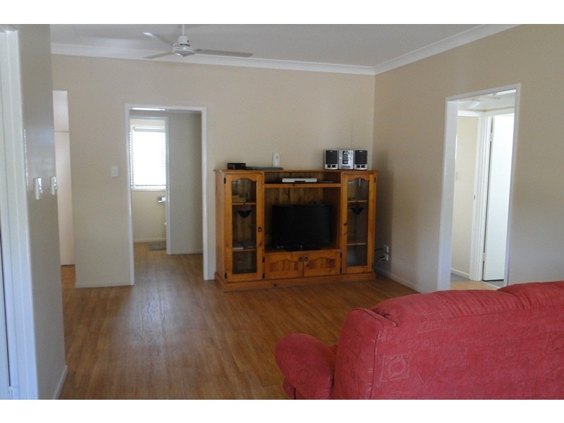 8 Buller Street, South Gladstone QLD 4680