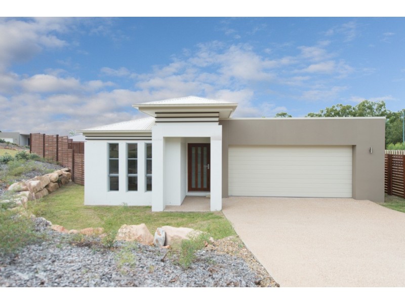 10 Carlsson Place, Kirkwood QLD 4680
