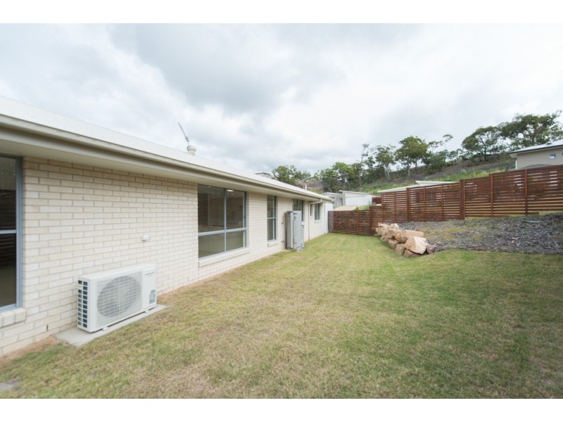 10 Carlsson Place, Kirkwood QLD 4680