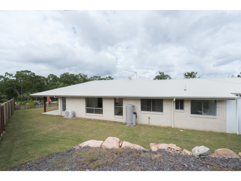 10 Carlsson Place, Kirkwood QLD 4680