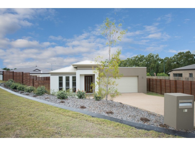 10 Carlsson Place, Kirkwood QLD 4680