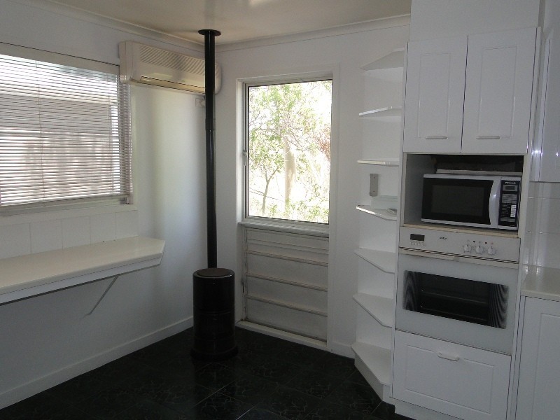 12 Matson Crescent, West Gladstone QLD 4680