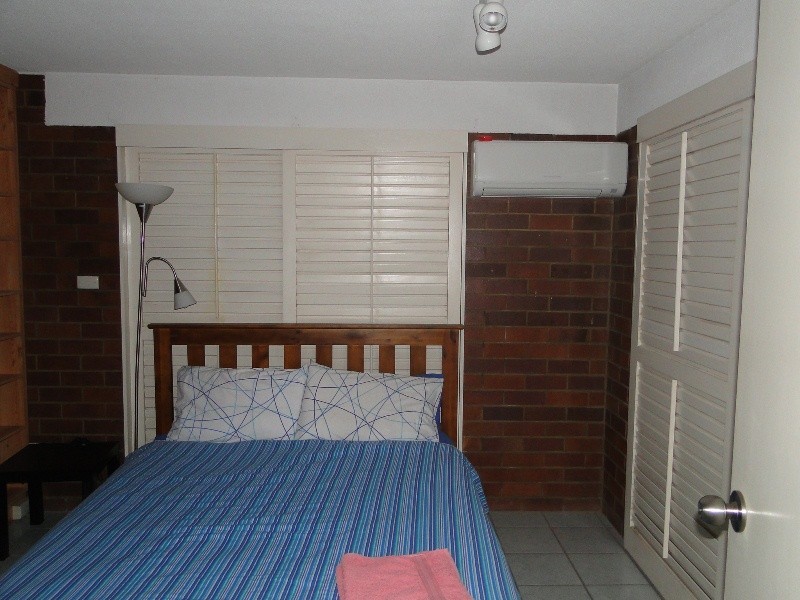 12 Matson Crescent, West Gladstone QLD 4680