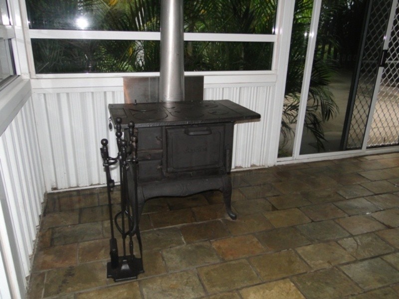 12 Matson Crescent, West Gladstone QLD 4680