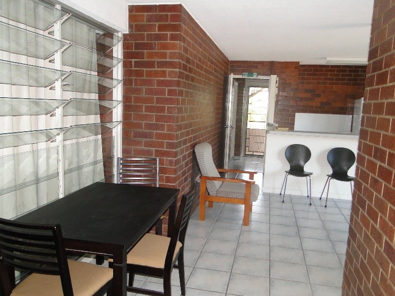 12 Matson Crescent, West Gladstone QLD 4680