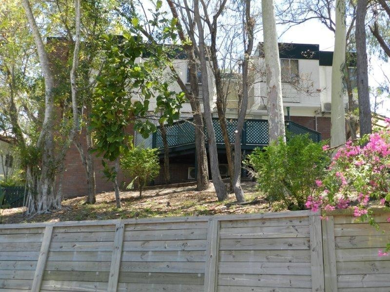 12 Matson Crescent, West Gladstone QLD 4680