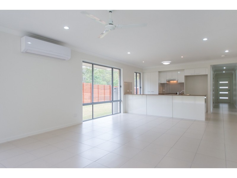 13 Kandel Court, Kirkwood QLD 4680