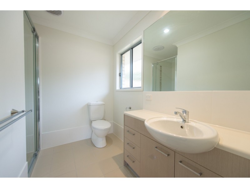 13 Kandel Court, Kirkwood QLD 4680