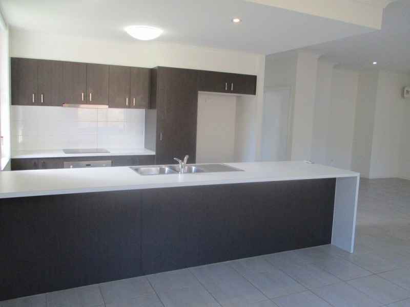 9 FRANKLIN COURT, New Auckland QLD 4680
