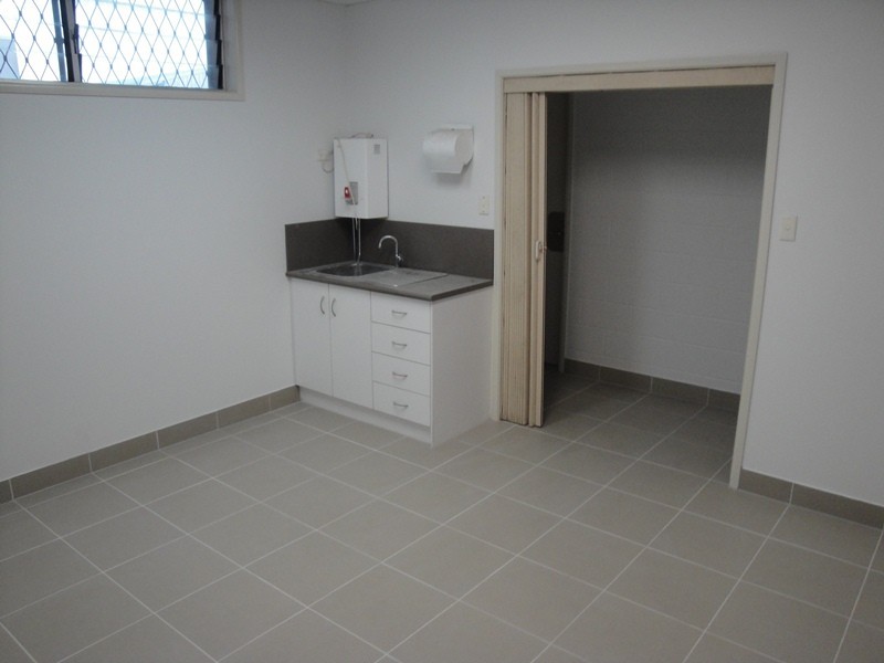 103 Hanson Rd, Gladstone QLD 4680