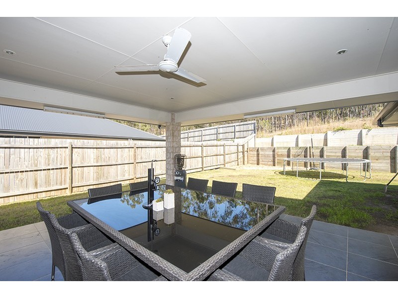 18 Iris Road, Kirkwood QLD 4680