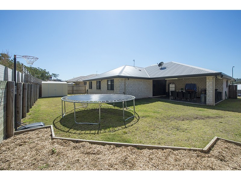 18 Iris Road, Kirkwood QLD 4680