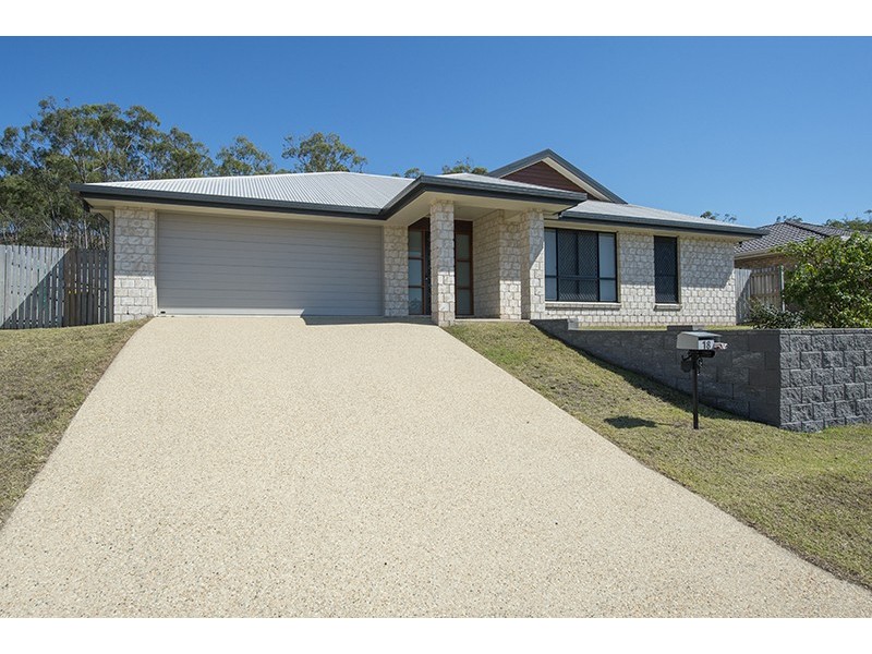 18 Iris Road, Kirkwood QLD 4680