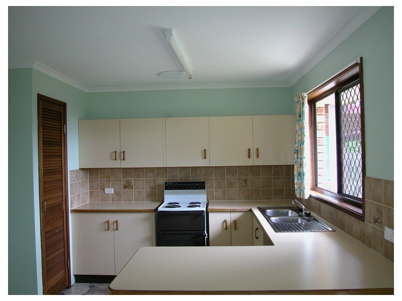 37 GRETEL DR, Clinton QLD 4680