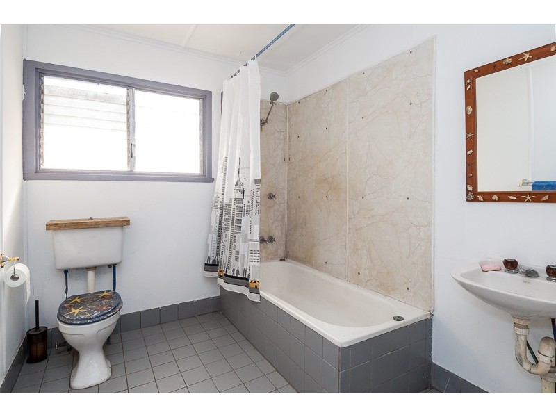 63 Sutton Street, Barney Point QLD 4680