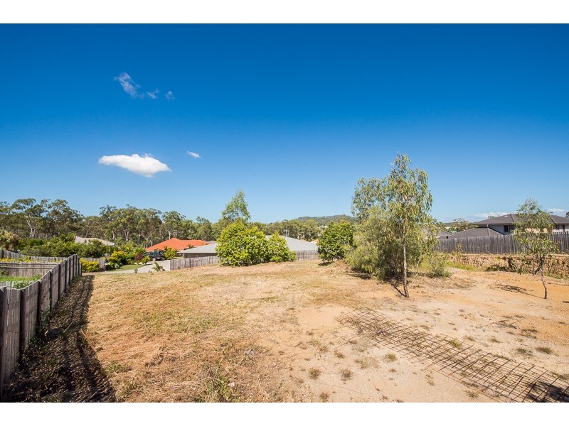 20 Viewpoint Way, New Auckland QLD 4680