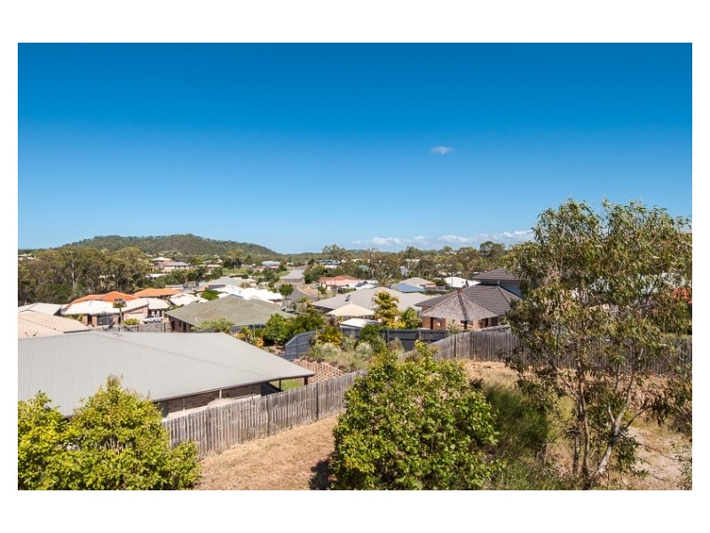 20 Viewpoint Way, New Auckland QLD 4680