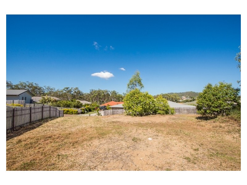 20 Viewpoint Way, New Auckland QLD 4680