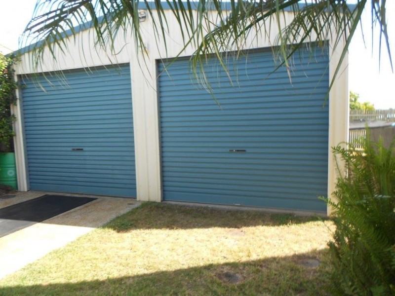 4 GRAYSON STREET, West Gladstone QLD 4680