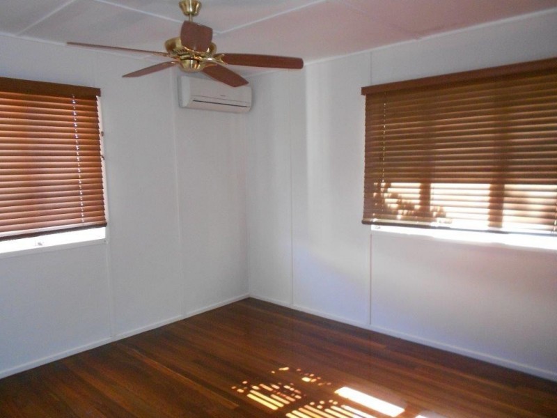 4 GRAYSON STREET, West Gladstone QLD 4680