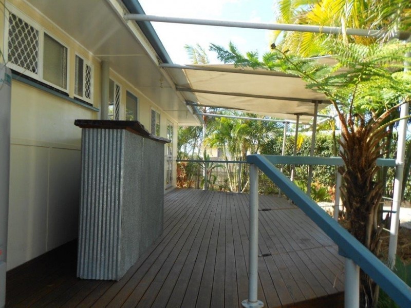 4 GRAYSON STREET, West Gladstone QLD 4680