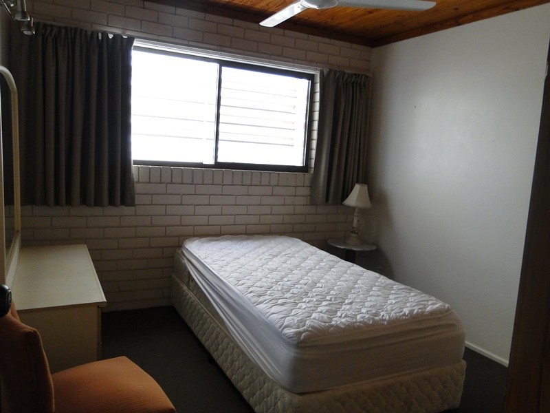 1/50 OAKA LANE, Gladstone QLD 4680