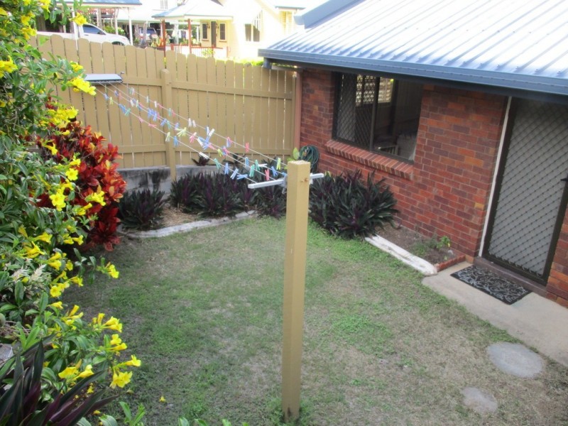 1/50 OAKA LANE, Gladstone QLD 4680