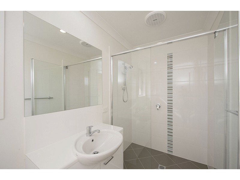 39 Peter Corones Drive, Kirkwood QLD 4680