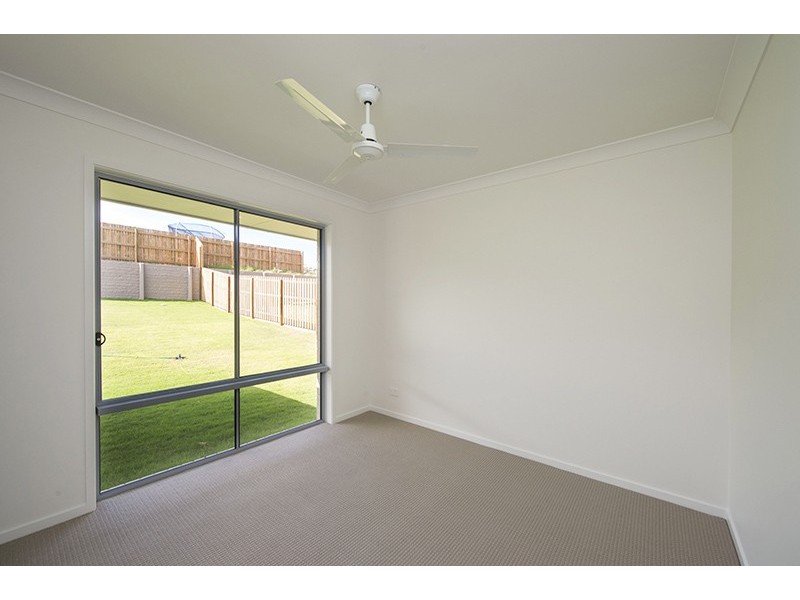 39 Peter Corones Drive, Kirkwood QLD 4680