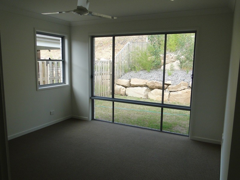 9 Carlsson Place, Kirkwood QLD 4680