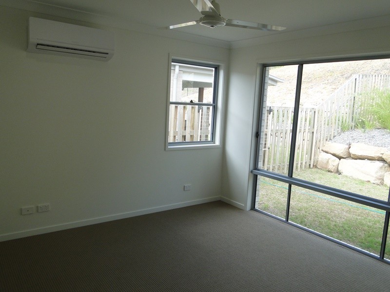 9 Carlsson Place, Kirkwood QLD 4680