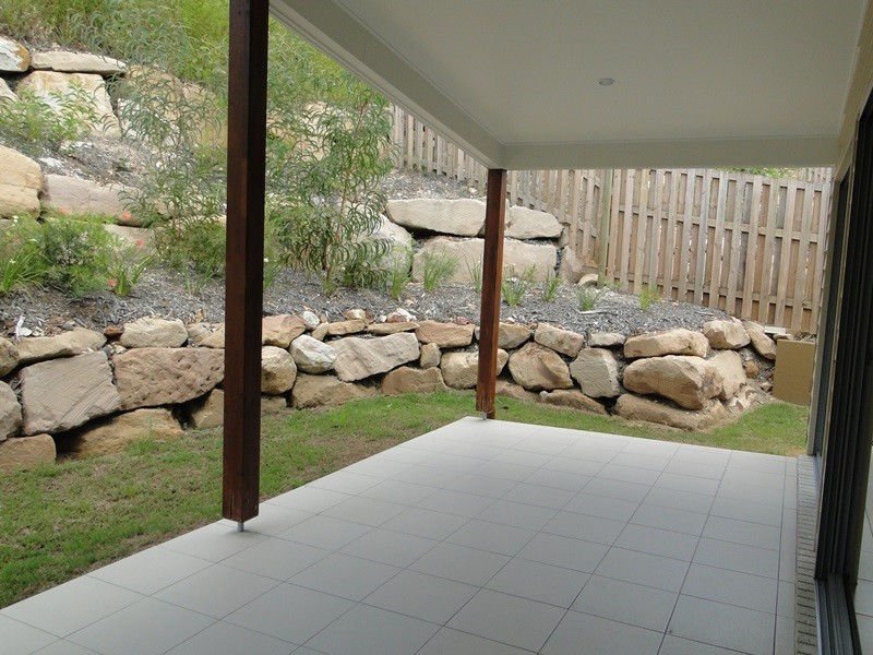 9 Carlsson Place, Kirkwood QLD 4680