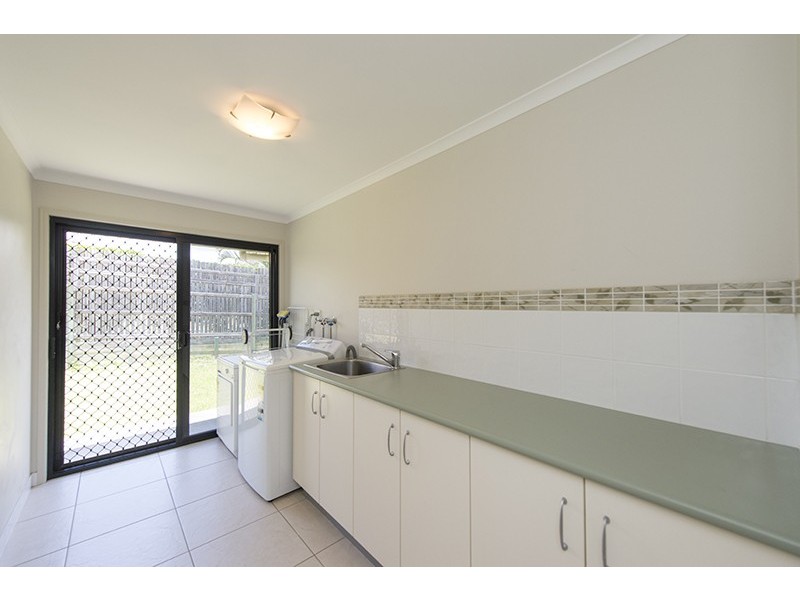 30 Reinaerhoff Crescent, Glen Eden QLD 4680
