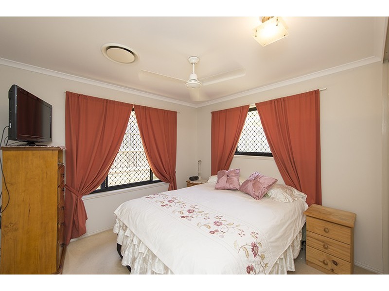 30 Reinaerhoff Crescent, Glen Eden QLD 4680