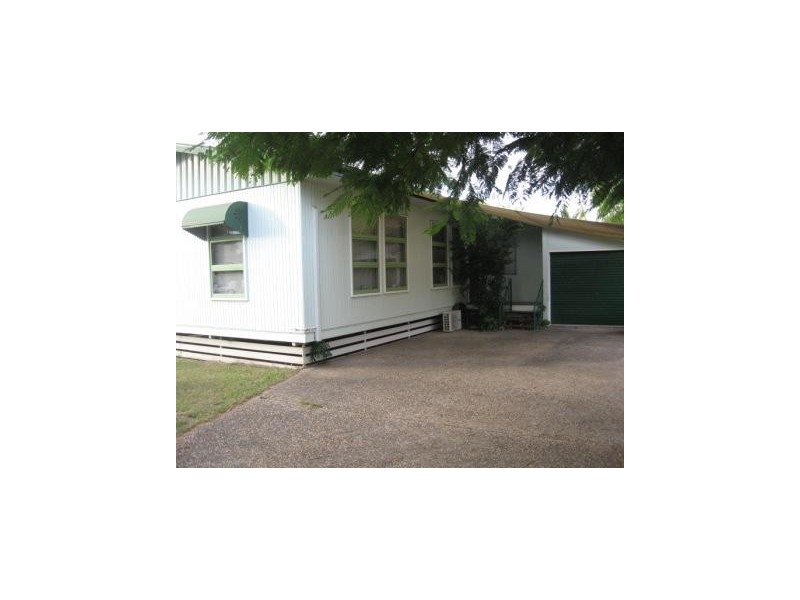 124 AUCKLAND ST, Gladstone QLD 4680